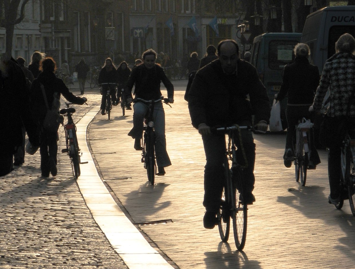 Akerkhof Brugstraat in tegenlicht 2007