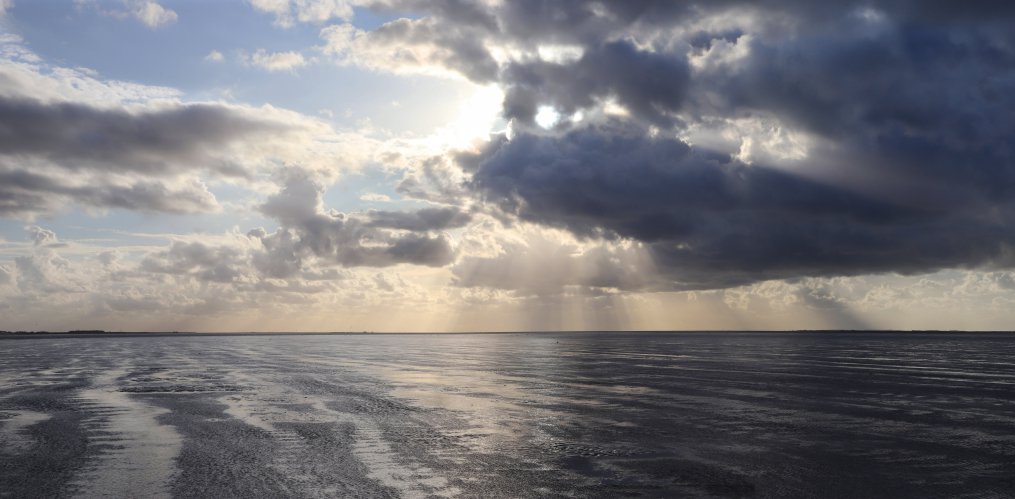 schouwspel van zon, wolken en water 2 sep 2019 