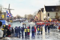 30. beeld vanaf De Zijl, rechts de Turfmarkt 